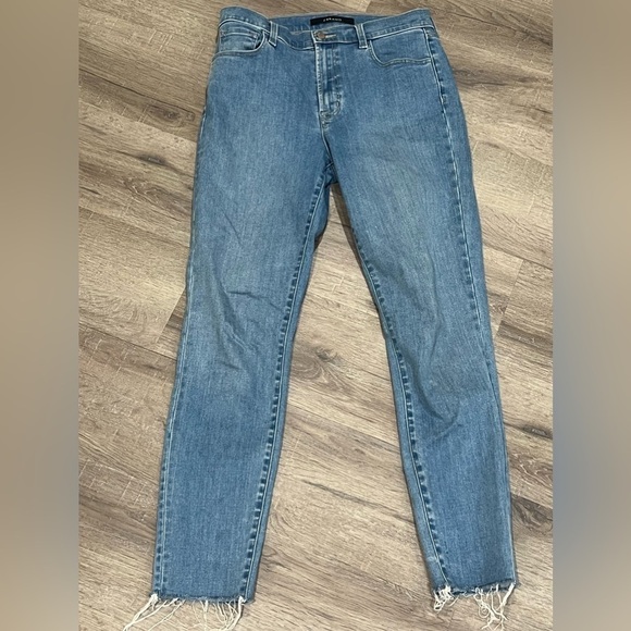 Women’s 28 J Brand Raw Hem High Rise Medium Wash EUC Jeans Denim - Picture 2 of 7